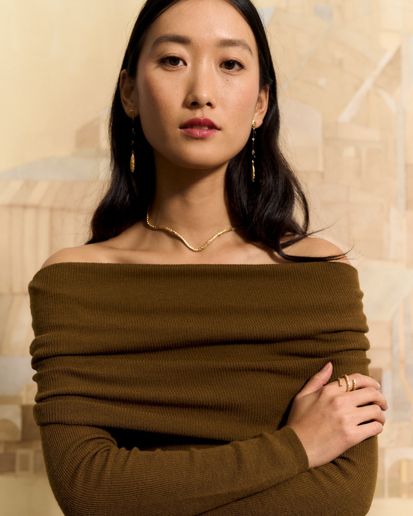 Handcrafted choker. 18k gold plated.